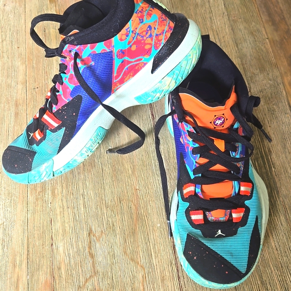 Unisex Nike Zion Air size 5.5Y